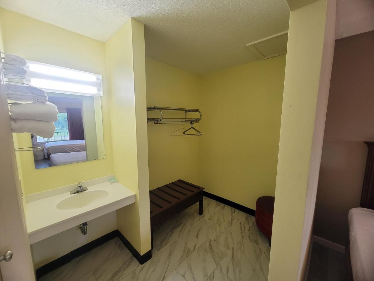 Elk Inn Motel Elkin Экстерьер фото
