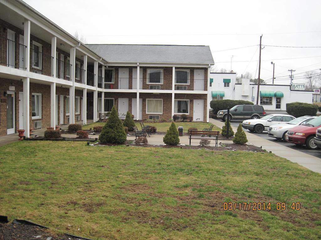 Elk Inn Motel Elkin Экстерьер фото