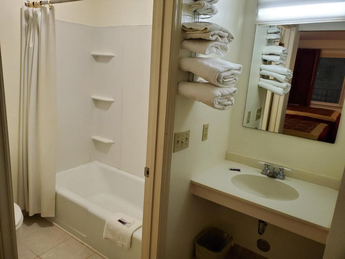 Elk Inn Motel Elkin Экстерьер фото