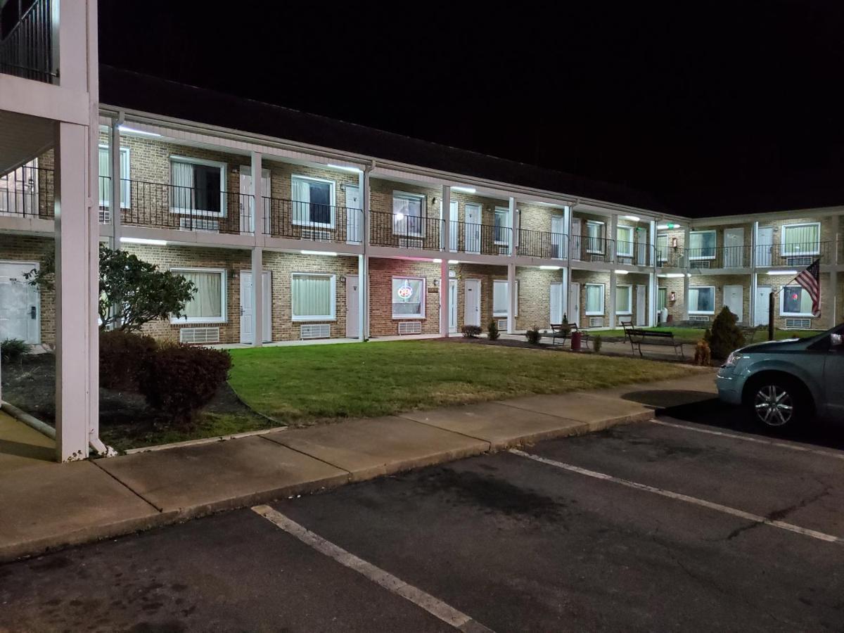 Elk Inn Motel Elkin Экстерьер фото